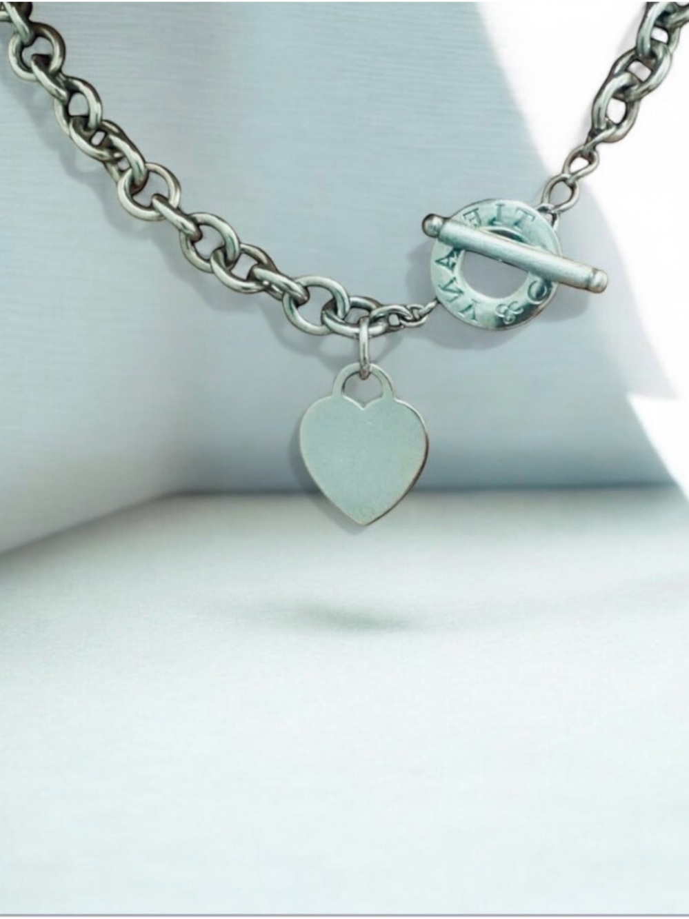 💯 Authentic Tiffany & Co. Silver Heart Toggle Necklace